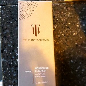 True Botanicals Nourishing Cleanser